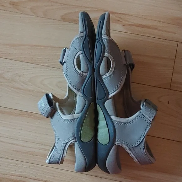 Shoes - Picture 2 of 2